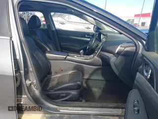 2017 Nissan Maxima SV with VIN 1N4AA6AP0HC430837, listed as a IAAI auction lot 42072840 with 97,970 mi miles and . Bid and sale history available at DreamBid. Image 5.