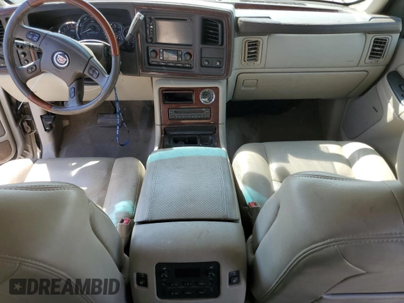 2006 Cadillac Escalade z VIN 1GYEK63N26R128359, wystawiony jako Copart lot #59198834 z przebiegiem 309 682 mil mil oraz Szkoda całkowita • Salvage title. Historia ofert i sprzedaży dostępna na DreamBid. Obrazek 8.
