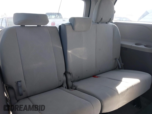 2017 Toyota Sienna L with VIN 5TDZZ3DC2HS803274, listed as a IAAI auction lot 41678577 with 44,427 mi miles and . Bid and sale history available at DreamBid. Image 8.