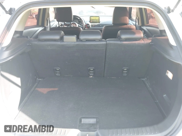 2018 Mazda CX-3 Touring with VIN JM1DKDC73J0319938, listed as a IAAI auction lot 39861564 with 117,199 mi miles. Bid and sale history available at carsss.com. Image 8.