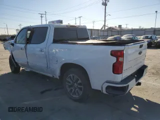 2021 Chevrolet Silverado 1500 RST with VIN 3GCUYEEL1MG364522, listed as a Copart auction lot 82007534 with 52,010 mi miles and Salvage Title. Bid and sale history available at carsss.com. Image 2.