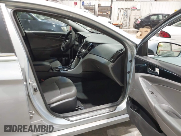 2011 Hyundai Sonata Limited with VIN 5NPEC4AC0BH102725, listed as a IAAI auction lot 41868360 with 194,182 mi miles and . Bid and sale history available at DreamBid. Image 5.