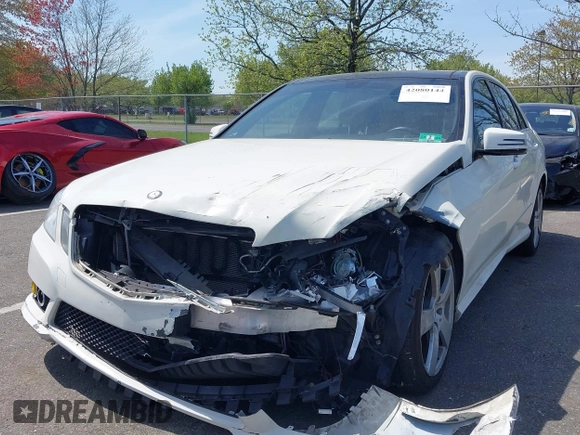 2010 Mercedes-Benz E 350 Luxury z VIN WDDHF8HB2AA259922, wystawiony jako IAAI lot #42080144 z przebiegiem 121 665 mil mil oraz . Historia ofert i sprzedaży dostępna na DreamBid. Obrazek 6.