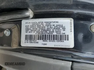 2001 Toyota Camry CE z VIN 4T1BG22K31U795050, wystawiony jako Copart lot #55054025 z przebiegiem 161 228 mil mil oraz Szkoda całkowita • Salvage title. Historia ofert i sprzedaży dostępna na DreamBid. Obrazek 12.