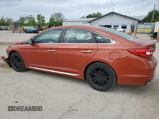 2015 Hyundai Sonata Sport z VIN 5NPE34AB9FH105118, wystawiony jako Copart lot #56419065 z przebiegiem 124 137 mil mil oraz Szkoda całkowita • Salvage title. Historia ofert i sprzedaży dostępna na DreamBid. Obrazek 2.