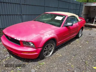 2005 Ford Mustang Deluxe с VIN 1ZVFT84N455215653, выставлен на аукционе IAAI как лот 42318911 с пробегом 85 413 миль миль и . История ставок и продаж доступна на DreamBid. Изображение 2.