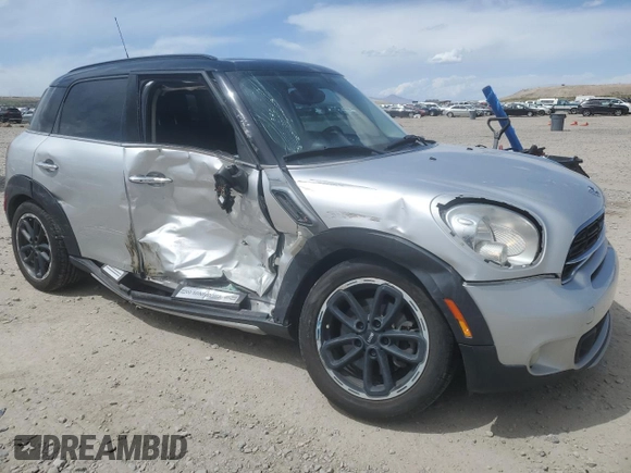 2015 MINI Countryman S z VIN WMWZC5C54FWP42388, wystawiony jako Copart lot #54452635 z przebiegiem 94 902 mil mil oraz Szkoda całkowita • Salvage title. Historia ofert i sprzedaży dostępna na DreamBid. Obrazek 4.