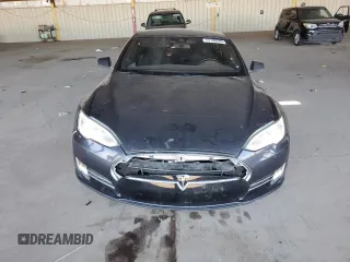 2016 Tesla Model S 70 with VIN 5YJSA1E15GF131448, listed as a Copart auction lot 57100245 with 84,503 mi miles and Clean title. Bid and sale history available at DreamBid. Image 5.