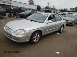 2001 Hyundai Sonata with VIN KMHWF25S71A384090, listed as a Copart auction lot 81514724 with 67,812 mi miles and Non Repairable. Bid and sale history available at carsss.com. Image 1.