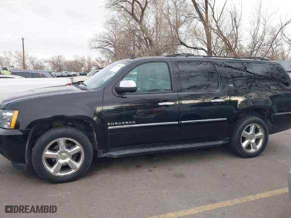 2013 Chevrolet Suburban LTZ with VIN 1GNSKKE77DR206249, listed as a IAAI auction lot 41830030 with NaN miles. Bid and sale history available at carsss.com. Image 14.