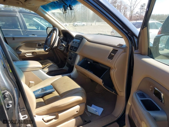 2006 Honda Pilot EX-L with VIN 5FNYF18516B007427, listed as a IAAI auction lot 41910567 with 194,805 mi miles. Bid and sale history available at carsss.com. Image 5.