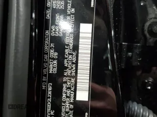 2020 Volvo V60 Momentum z VIN YV1102EK2L2361873, wystawiony jako Copart lot #47556795 z przebiegiem 55 975 mil mil oraz Szkoda całkowita • Salvage title. Historia ofert i sprzedaży dostępna na DreamBid. Obrazek 14.