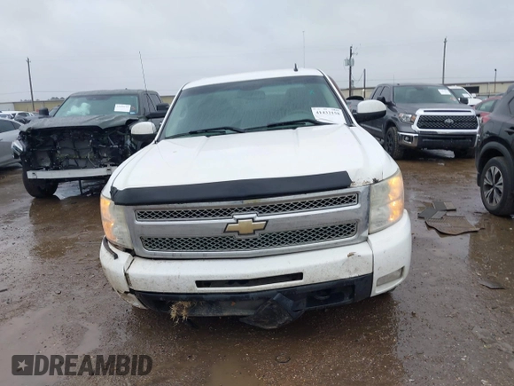 2009 Chevrolet Silverado 1500 with VIN 3GCEC33J29G211535, listed as a IAAI auction lot 41432158 with 171,800 mi miles and . Bid and sale history available at DreamBid. Image 12.
