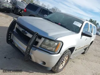 2011 Chevrolet Suburban LS with VIN 1GNWKLEG1BR365577, listed as a IAAI auction lot 41642547 with NaN miles. Bid and sale history available at carsss.com. Image 17.