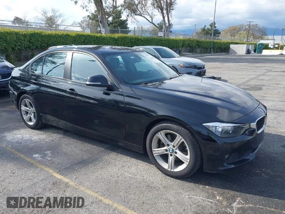 2013 BMW 3 Series 328i with VIN WBA3C1C55DF437722, listed as a IAAI auction lot 41888700 with 70,786 mi miles. Bid and sale history available at carsss.com. Image 1.