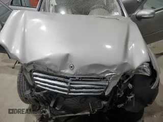 2007 Mercedes-Benz C 280 Luxury z VIN WDBRF92H77F921540, wystawiony jako Copart lot #54567995 z przebiegiem 71 075 mil mil oraz Szkoda całkowita • Salvage title. Historia ofert i sprzedaży dostępna na DreamBid. Obrazek 11.