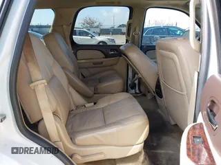 2008 GMC Yukon Denali с VIN 1GKFK63888J118915, выставлен на аукционе IAAI как лот 42262018 с пробегом 218 082 миль миль и . История ставок и продаж доступна на DreamBid. Изображение 8.