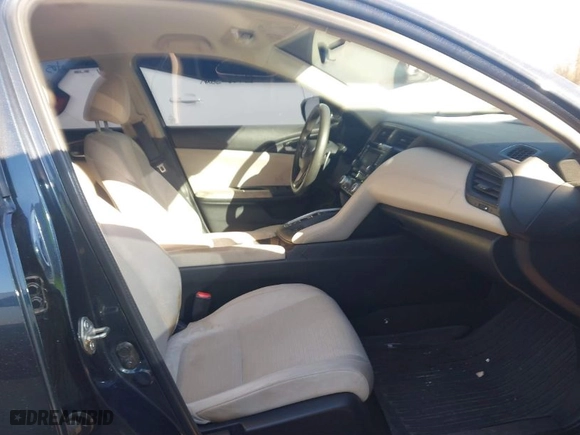 2019 Honda Insight LX with VIN 19XZE4F17KE003004, listed as a IAAI auction lot 41657707 with 110,875 mi miles. Bid and sale history available at carsss.com. Image 5.