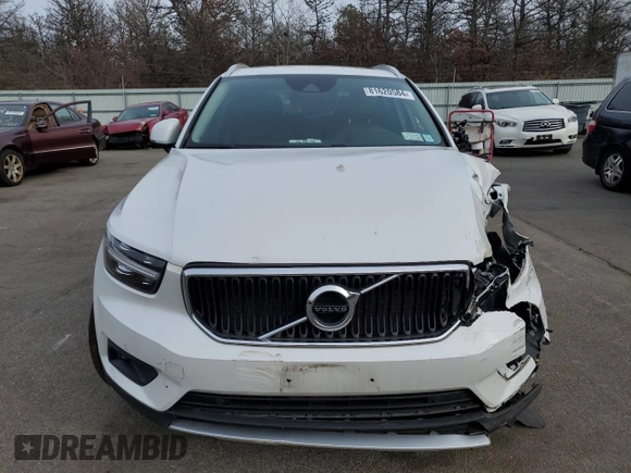 2021 Volvo XC40 Momentum with VIN YV4162UK0M2408578, listed as a Copart auction lot 81620584 with 35,560 mi miles and Salvage Title. Bid and sale history available at carsss.com. Image 5.