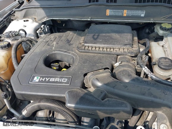 2014 Ford Fusion Titanium Hybrid with VIN 3FA6P0RU0ER329063, listed as a IAAI auction lot 40072913 with 210,274 mi miles. Bid and sale history available at carsss.com. Image 10.