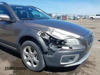 2008 Volvo XC70 with VIN YV4BZ982681037503, listed as a IAAI auction lot 42170388 with 192,516 mi miles and . Bid and sale history available at DreamBid. Image 6.