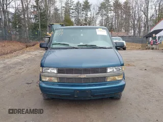 2003 Chevrolet Astro with VIN 1GNEL19X13B132266, listed as a IAAI auction lot 41995439 with 60,127 mi miles. Bid and sale history available at carsss.com. Image 13.