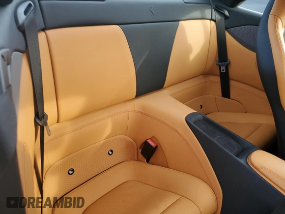 2019 Ferrari Portofino z VIN ZFF89FPA7K0241990, wystawiony jako Copart lot #87166084 z przebiegiem 5445 mil mil oraz Szkody całkowita. Historia ofert i sprzedaży dostępna na DreamBid. Obrazek 10.