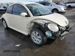2009 Volkswagen New Beetle Coupe S with VIN 3VWPW31C99M518039, listed as a Copart auction lot 89216305 with 85,566 mi miles and Salvage Title. Bid and sale history available at carsss.com. Image 4.