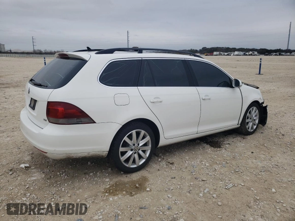 2013 Volkswagen Jetta TDI w/Sunroof & Nav с VIN 3VWPL7AJ1DM640630, выставлен на аукционе Copart как лот 42950465 с пробегом Не указан миль и Списание • Salvage title. История ставок и продаж доступна на DreamBid. Изображение 3.