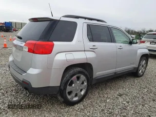 2010 GMC Terrain SLT-1 z VIN 2CTFLFEY5A6328370, wystawiony jako Copart lot #51606115 z przebiegiem 229 635 mil mil oraz Czysty tytuł • Clean title. Historia ofert i sprzedaży dostępna na DreamBid. Obrazek 3.