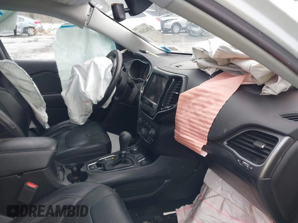 2019 Jeep Cherokee Limited with VIN 1C4PJMDX3KD441353, listed as a IAAI auction lot 41623680 with 70,104 mi miles and . Bid and sale history available at DreamBid. Image 5.