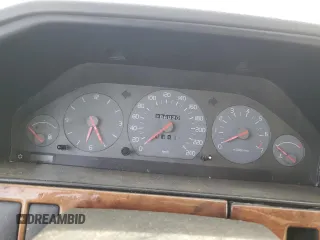 1996 Volvo 960 z VIN YV1KS9602T1096687, wystawiony jako Copart lot #71458384 z przebiegiem 286 020 mil mil oraz Szkody całkowita. Historia ofert i sprzedaży dostępna na DreamBid. Obrazek 9.