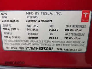 2019 Tesla Model S 100D z VIN 5YJSA1E46KF332066, wystawiony jako IAAI lot #42189828 z przebiegiem 55 751 mil mil oraz . Historia ofert i sprzedaży dostępna na DreamBid. Obrazek 9.