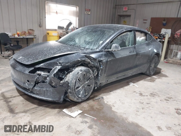 2025 Tesla Model 3 Long Range with VIN 5YJ3E1EA4SF913869, listed as a IAAI auction lot 41416608 with 1,141 mi miles and . Bid and sale history available at DreamBid. Image 2.