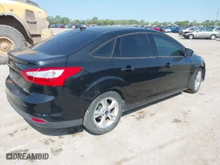 2014 Ford Focus SE with VIN 1FADP3F25EL203789, listed as a IAAI auction lot 41926190 with 202,847 mi miles. Bid and sale history available at carsss.com. Image 4.