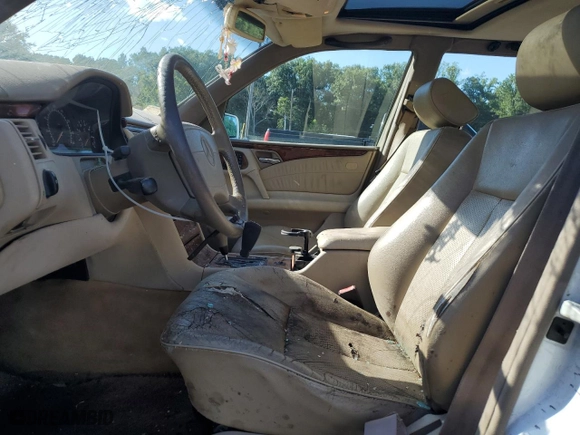 1998 Mercedes-Benz E-Class with VIN WDBJH82FXWX013155, listed as a Copart auction lot 68515674 with NaN miles and Salvage Title. Bid and sale history available at carsss.com. Image 7.