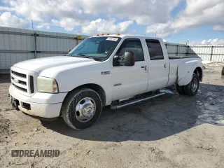 2005 Ford F-350 XL z VIN 1FTWW32P95EA56825, wystawiony jako Copart lot #43002745 z przebiegiem 237 465 mil mil oraz Szkoda całkowita • Salvage title. Historia ofert i sprzedaży dostępna na DreamBid. Obrazek 1.