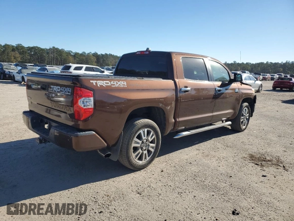 2017 Toyota Tundra Platinum z VIN 5TFAY5F17HX585415, wystawiony jako Copart lot #83656314 z przebiegiem 66 684 mil mil oraz Szkoda całkowita • Salvage title. Historia ofert i sprzedaży dostępna na DreamBid. Obrazek 3.