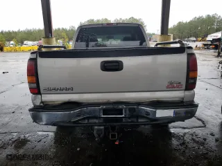 2004 GMC Sierra 1500 SLE with VIN 2GTEC19T541204027, listed as a Copart auction lot 83207894 with 354,090 mi miles and Salvage Title. Bid and sale history available at carsss.com. Image 6.