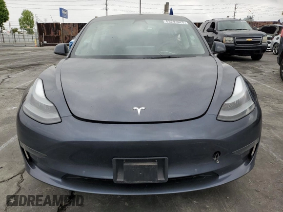 2022 Tesla Model 3 z VIN 5YJ3E1EA0NF375126, wystawiony jako Copart lot #53294925 z przebiegiem 28 318 mil mil oraz Szkoda całkowita • Salvage title. Historia ofert i sprzedaży dostępna na DreamBid. Obrazek 5.