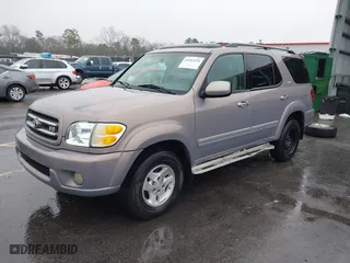 2002 Toyota Sequoia Limited with VIN 5TDZT38A52S117036, listed as a IAAI auction lot 41552478 with 275,583 mi miles. Bid and sale history available at carsss.com. Image 2.