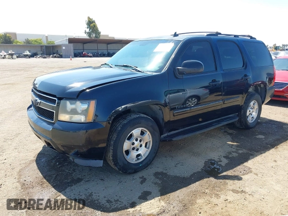 2007 Chevrolet Tahoe LT with VIN 1GNFC13087R373206, listed as a IAAI auction lot 42648412 with 200,670 mi miles and . Bid and sale history available at DreamBid. Image 2.
