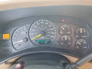 2000 Chevrolet Suburban LT with VIN 3GNFK16TXYG178606, listed as a Copart auction lot 71483564 with 127,696 mi miles and Clean Title. Bid and sale history available at carsss.com. Image 9.