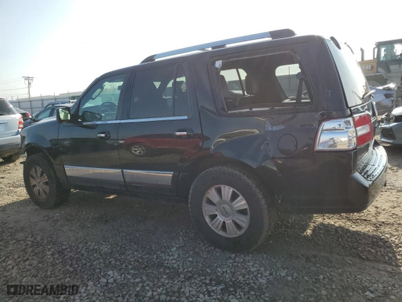 2014 Lincoln Navigator with VIN 5LMJJ2H59EEL02600, listed as a Copart auction lot 82903174 with 136,933 mi miles and Salvage Title. Bid and sale history available at carsss.com. Image 2.