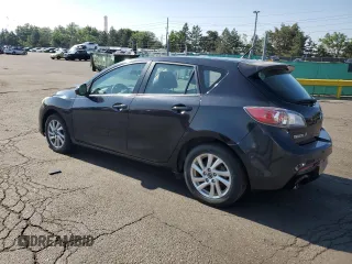 2013 Mazda 3 i Touring z VIN JM1BL1L77D1727442, wystawiony jako Copart lot #60340475 z przebiegiem 108 302 mil mil oraz Czysty tytuł • Clean title. Historia ofert i sprzedaży dostępna na DreamBid. Obrazek 2.