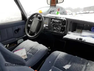 1991 Saab 900 z VIN YS3AK45E3M7000204, wystawiony jako Copart lot #43569965 z przebiegiem 344 784 mil mil oraz Szkoda całkowita • Salvage title. Historia ofert i sprzedaży dostępna na DreamBid. Obrazek 8.
