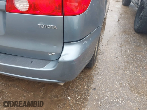 2006 Toyota Sienna LE with VIN 5TDBA23C56S062295, listed as a IAAI auction lot 41563344 with 176,590 mi miles. Bid and sale history available at carsss.com. Image 14.