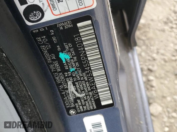 2005 BMW 3 Series 330xi with VIN WBAEW53455PN40181, listed as a Copart auction lot 77047263 with 111,000 mi miles and Salvage Title. Bid and sale history available at DreamBid. Image 12.