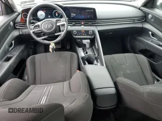 2023 Hyundai Elantra SEL z VIN 5NPLS4AG9PH109564, wystawiony jako Copart lot #55471245 z przebiegiem 16 087 mil mil oraz Szkody całkowita. Historia ofert i sprzedaży dostępna na DreamBid. Obrazek 8.