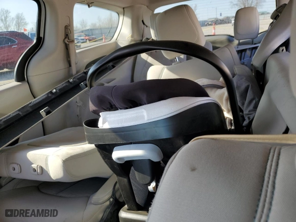 2018 Chrysler Pacifica Hybrid Touring Plus with VIN 2C4RC1H71JR159333, listed as a Copart auction lot 49529185 with 0 mi miles and Salvage Title. Bid and sale history available at carsss.com. Image 10.